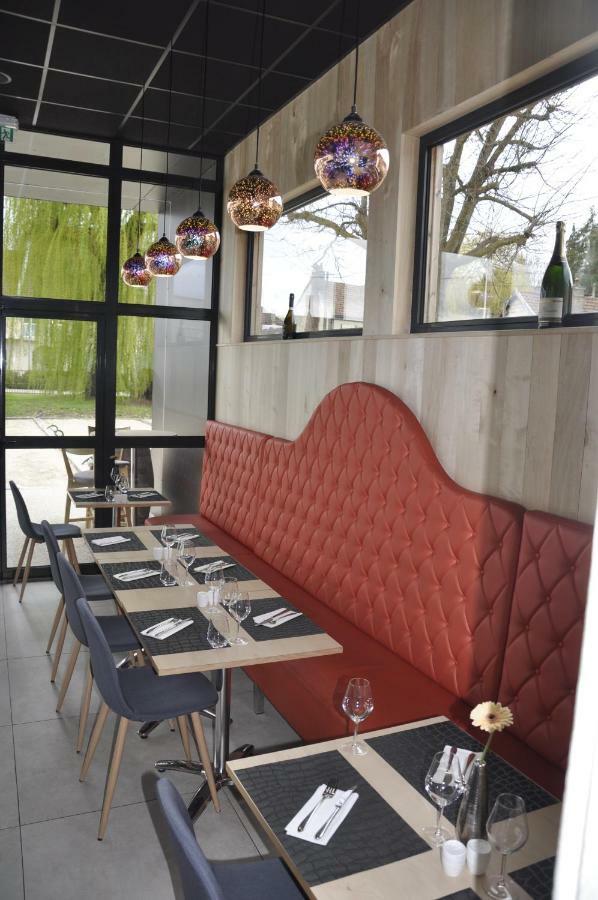 Les Tonnelles Hotel Bar-sur-Seine Exterior foto