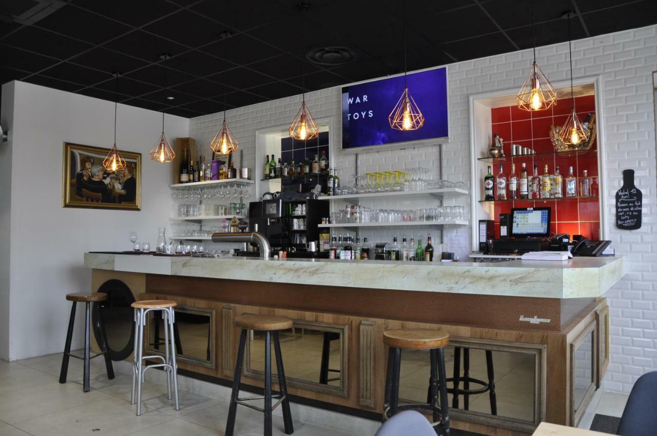 Les Tonnelles Hotel Bar-sur-Seine Exterior foto